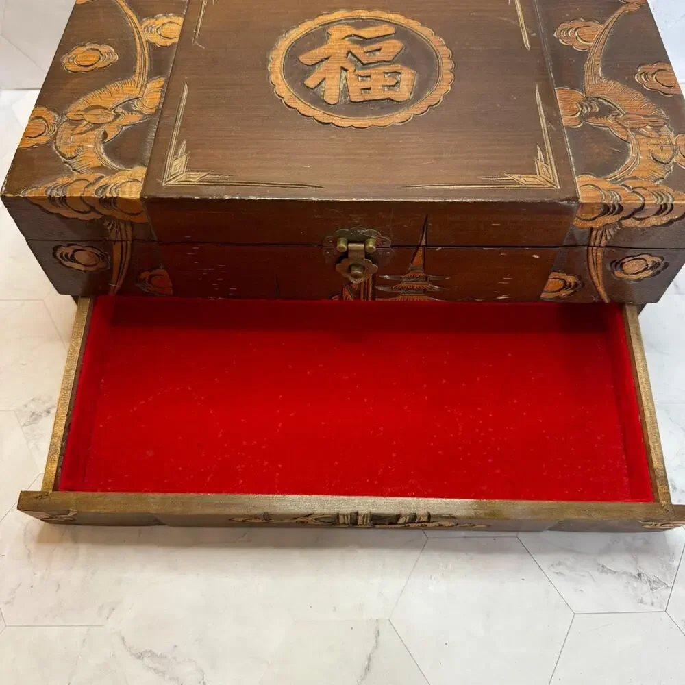 Vintage Asian Carved Jewelry Music Box Wood Pagoda Scenes Dresser Chest in EUC